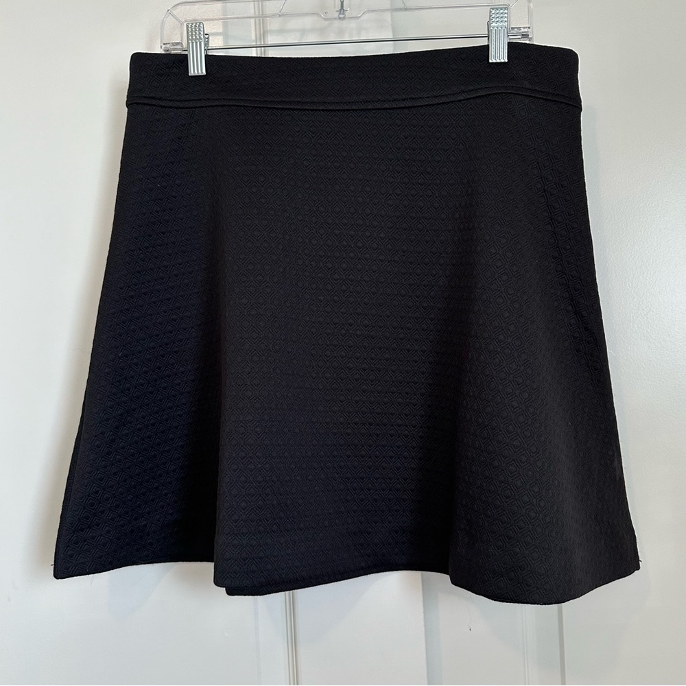 Adrienne Vittadini Black Textured Mini Skirt Size Large